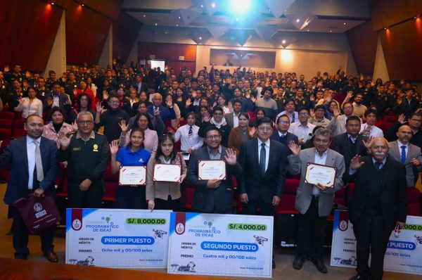 Talento e innovación brillan en la gran final del Congreso Programático UNI 2025