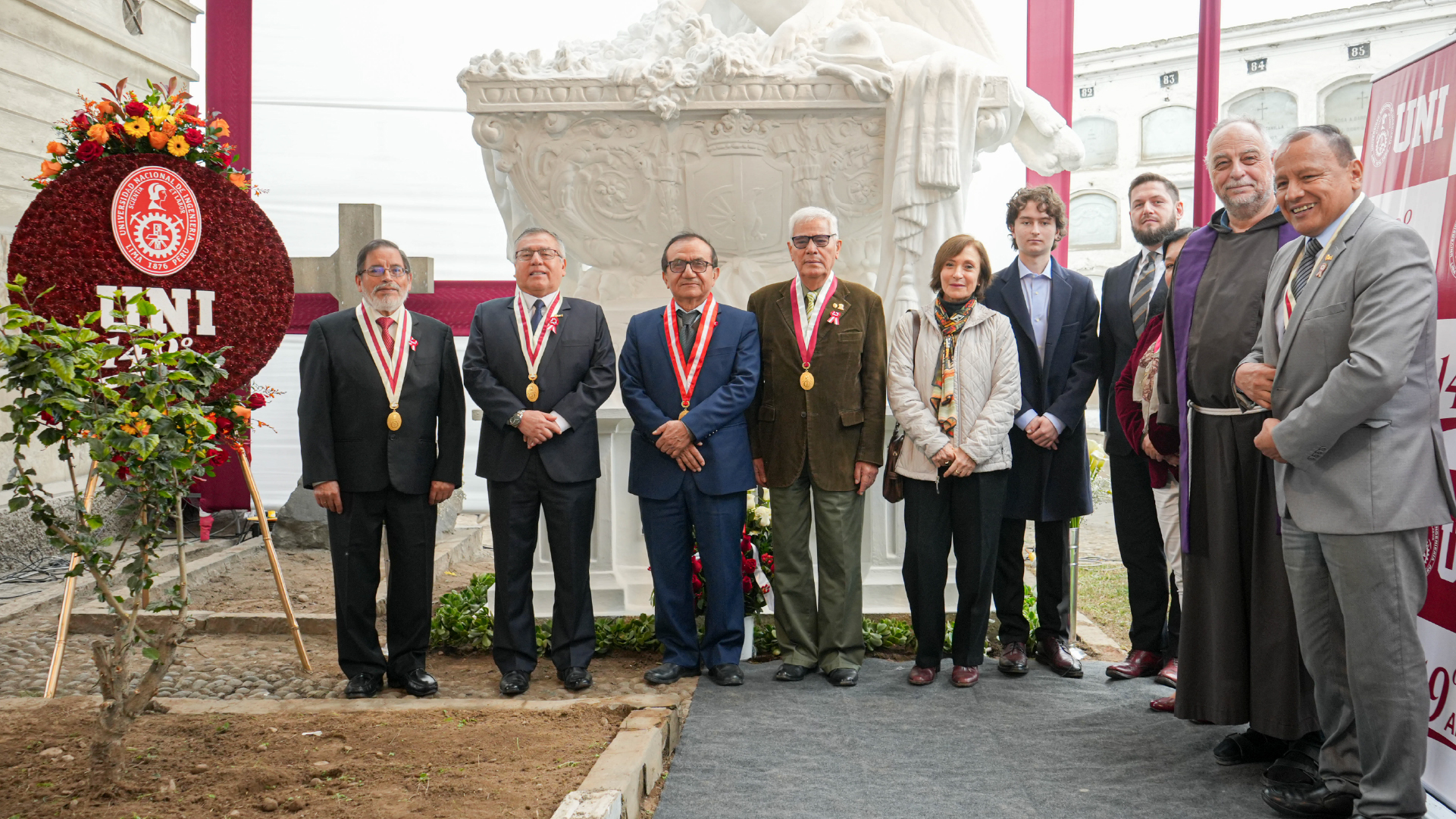 UNI rinde homenaje a su fundador en emotiva romería por el 149° aniversario de creación